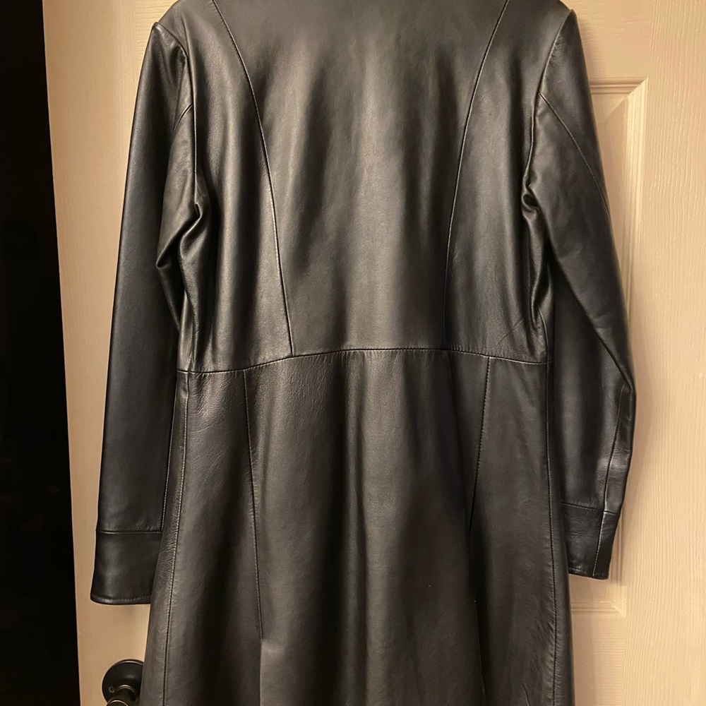 Leather coat - Picture 2 of 3